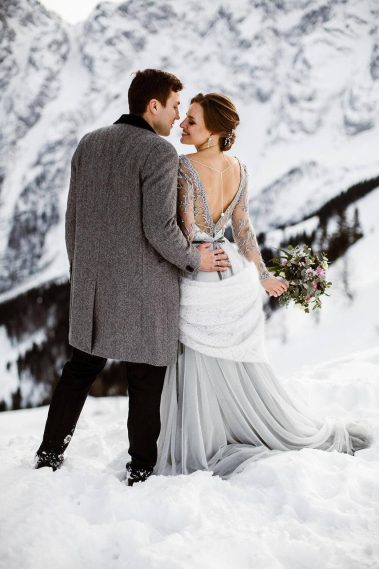 Winter wedding bridal styling and hairstyle low bun – Perfect Day